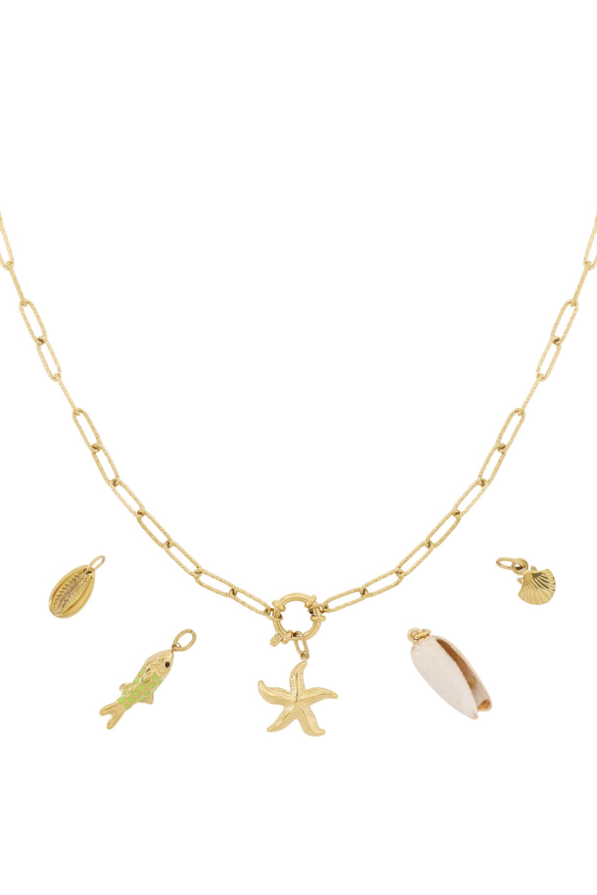 Gouden schakelketting met losse maritieme charmes waaronder zeester en schelpen