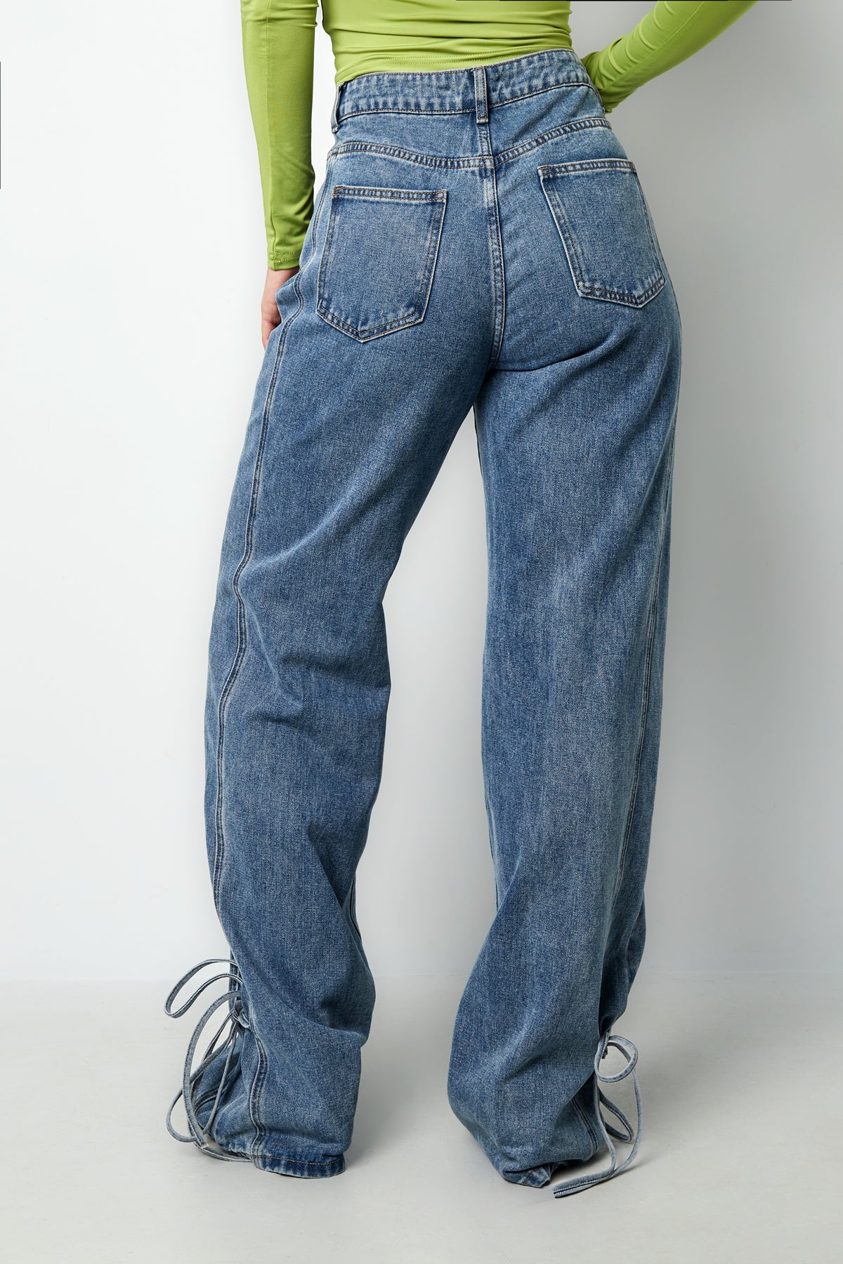 The Knot Detail Jeans SERAMODE