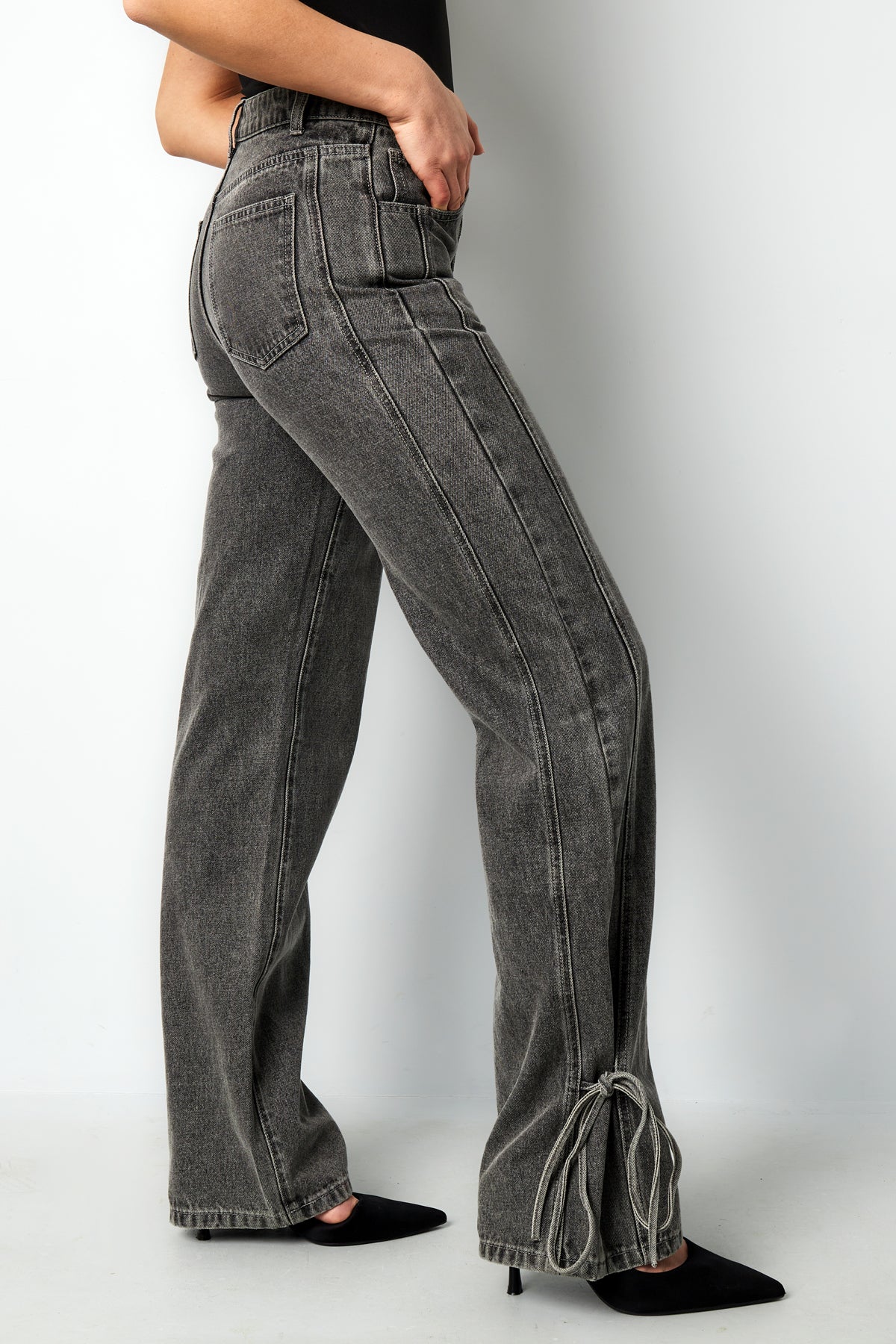 The Knot Detail Jeans SERAMODE