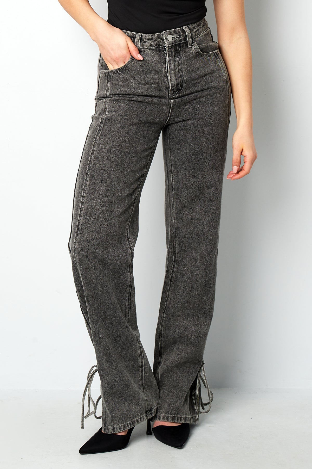 The Knot Detail Jeans SERAMODE