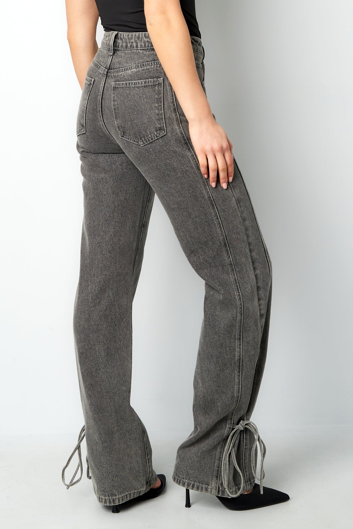 The Knot Detail Jeans SERAMODE