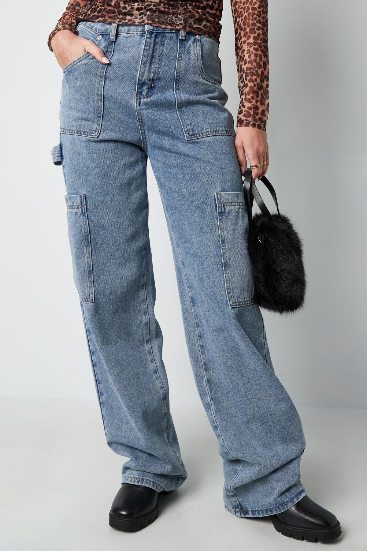 The Classic Indigo Jeans SERAMODE