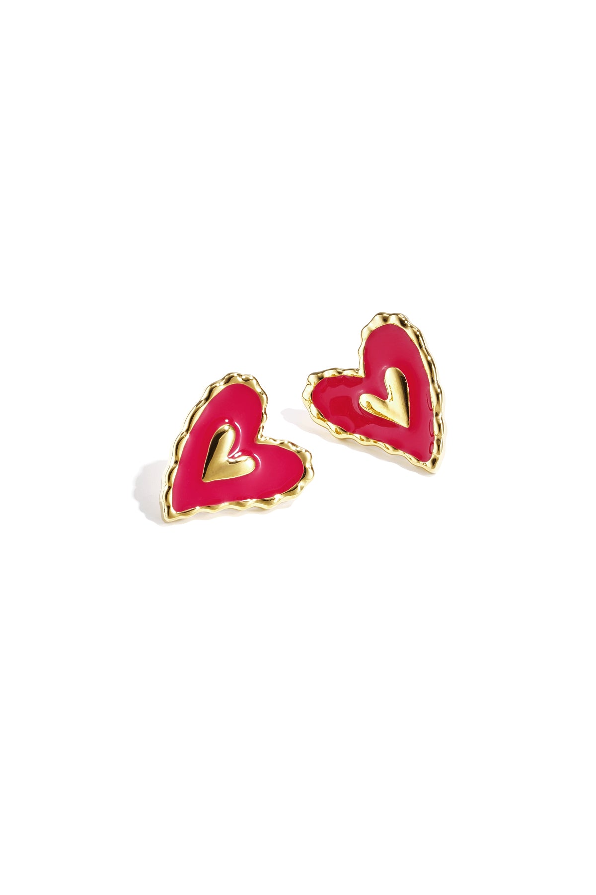 Goudkleurige hart stud oorbellen met rood emaille