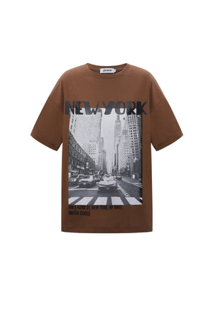 Koffiebruine oversized T-shirt met zwart-wit New York skyline print