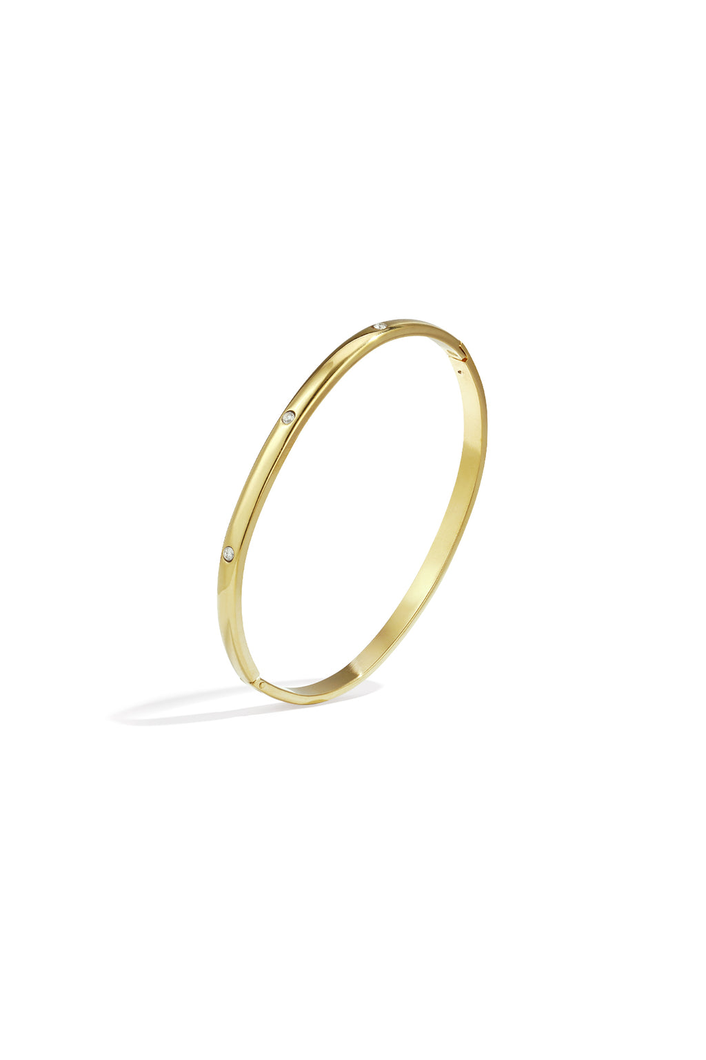 Goudkleurige slanke bangle armband met kristal accenten