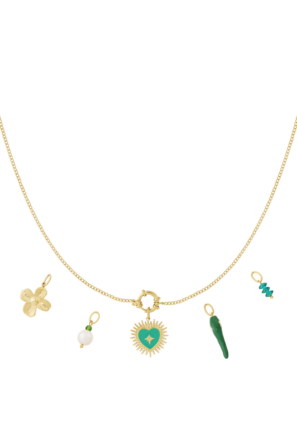 Goudkleurige DIY ketting met groene hart charmes, klaver en bloem hangers