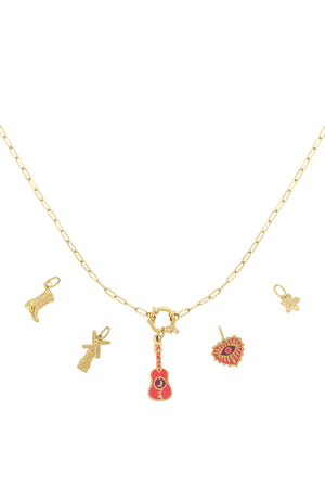 Gouden DIY charm ketting met rode gitaar, bloem, hartjes en laars charmes