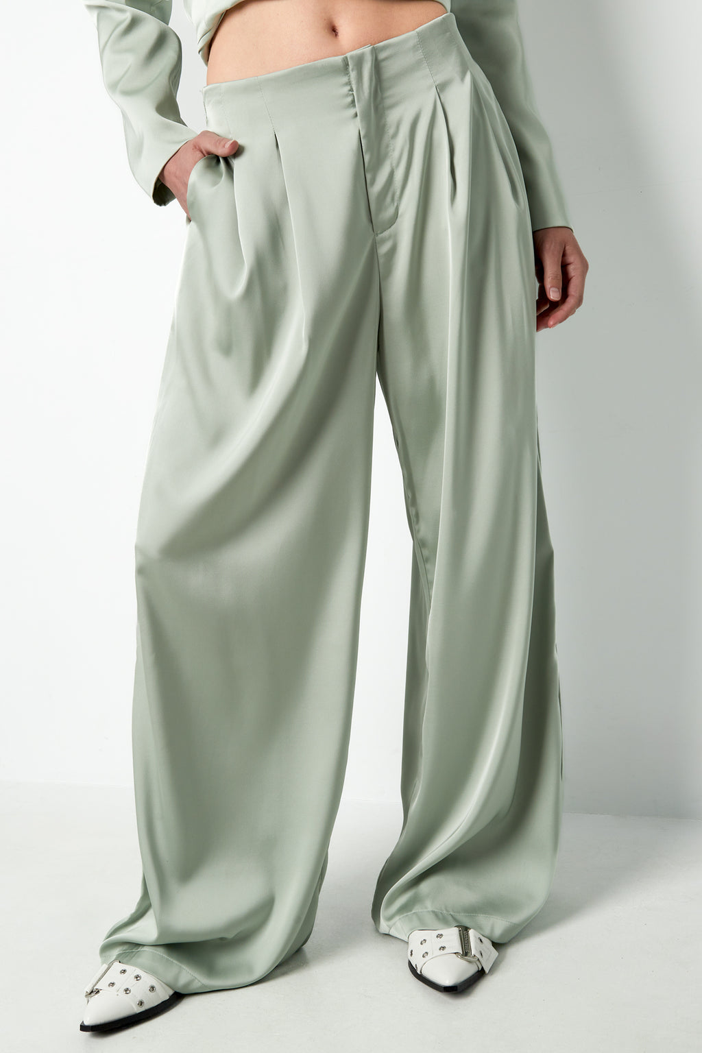 The Essential Straight Pants SERAMODE