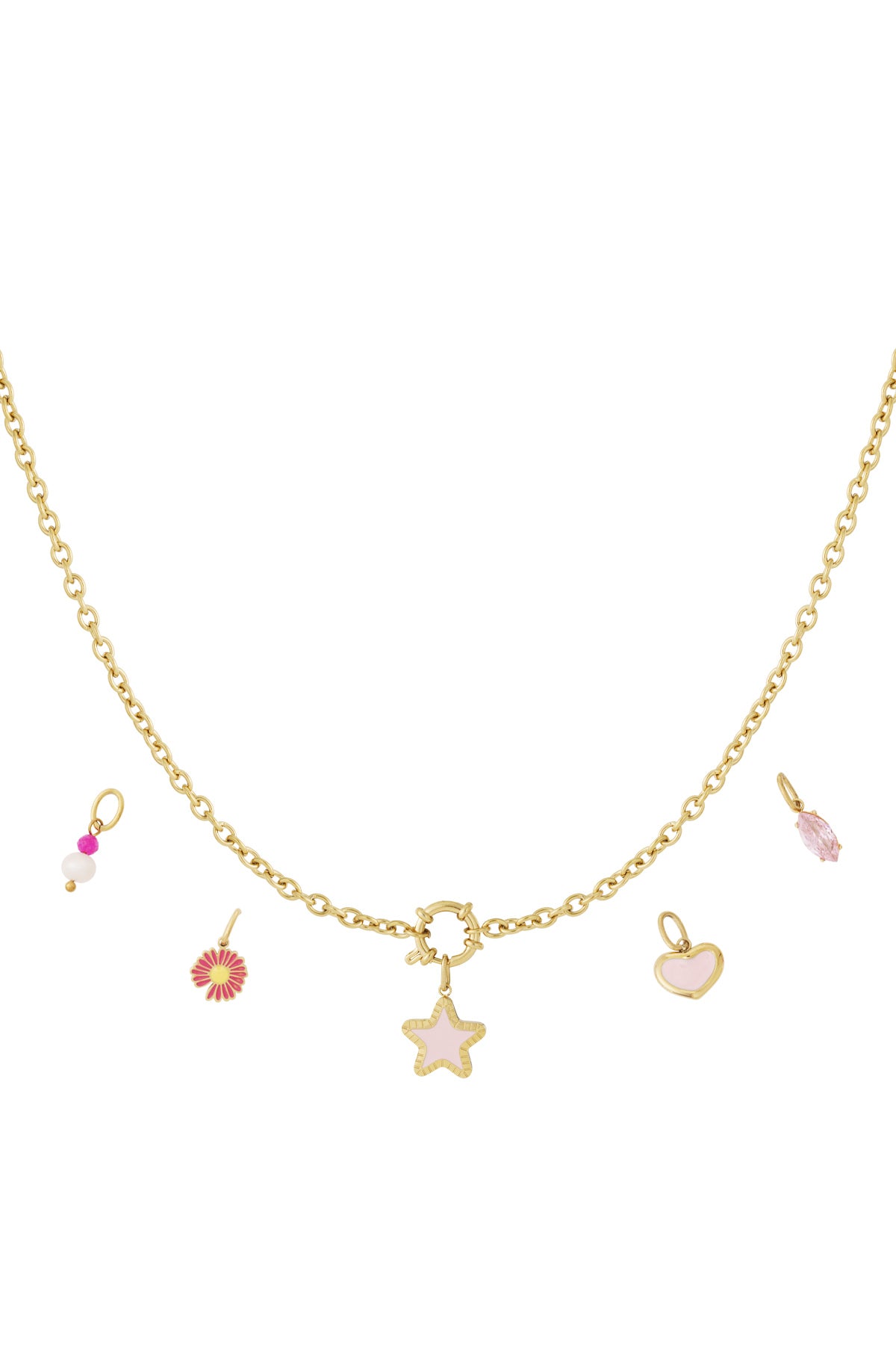 Gouden schakel ketting met grote ster, hartjes en bloem charmes met roze emaille