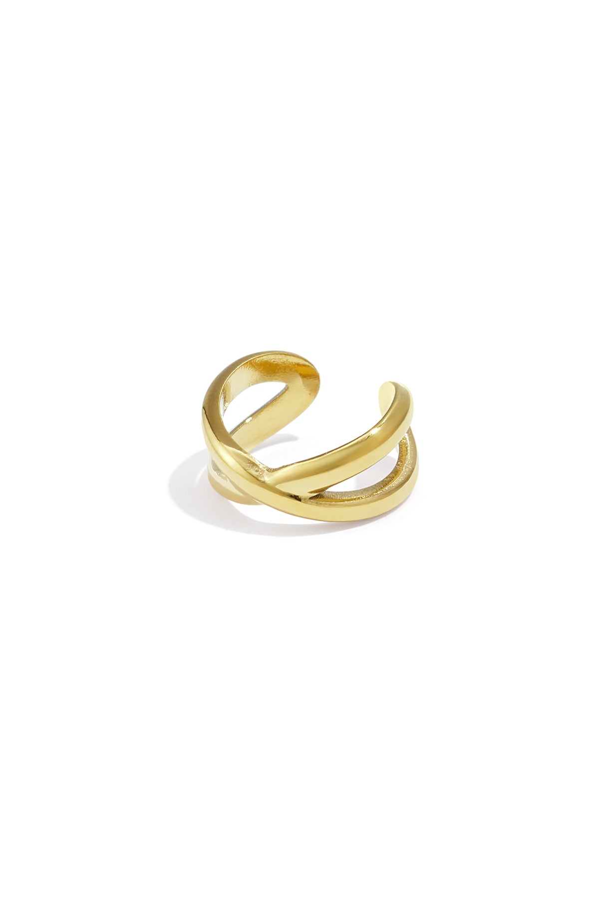 Goudkleurige ear cuff met drie parallelle draden in minimalistisch ontwerp