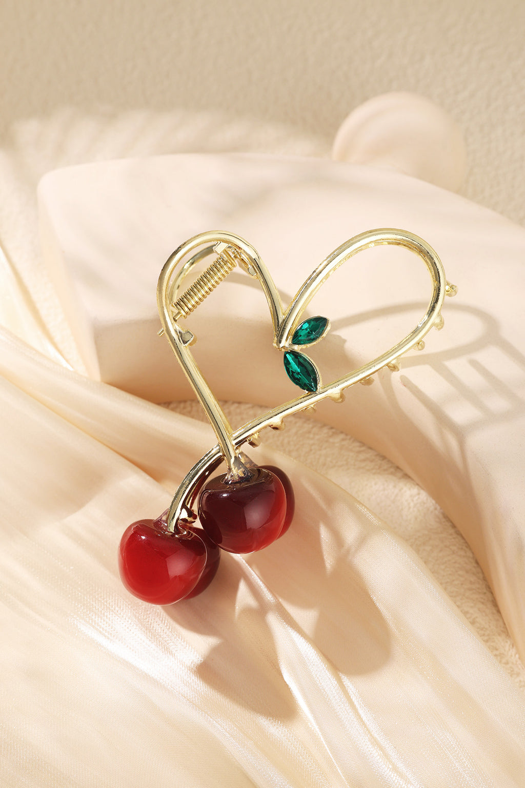 The Cherry Hair Clip SERAMODE