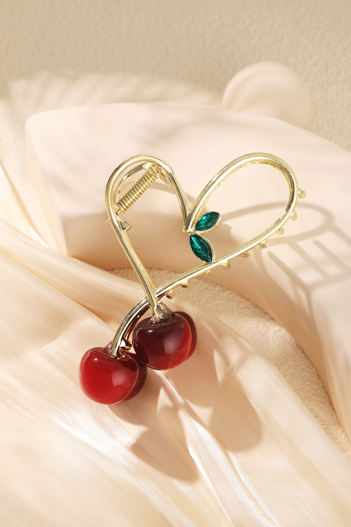 The Cherry Hair Clip SERAMODE