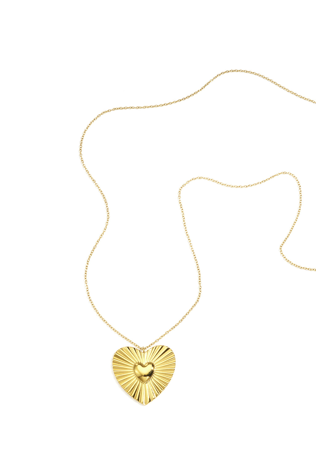 Goudkleurige hart hanger met stralende textuur aan fijne schakelketting