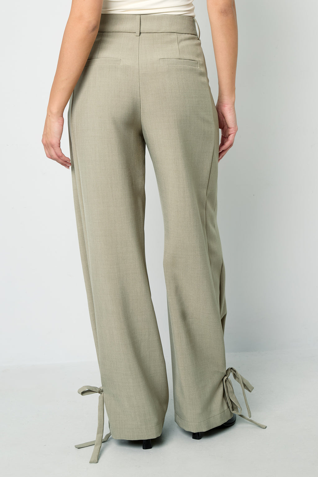The Tie-Up Straight Pants SERAMODE