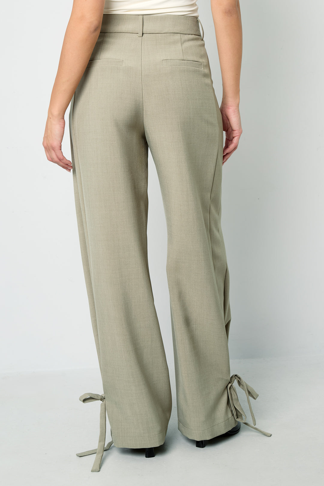 The Tie-Up Straight Pants SERAMODE