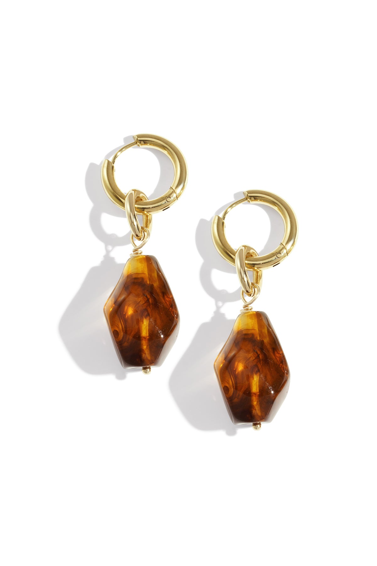 Gouden hoepel oorbellen met amber kristal druppel hangers