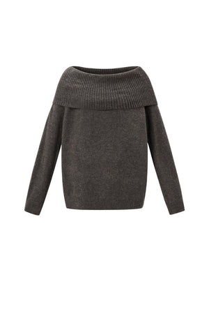 Grijze off-shoulder gebreide trui met wijde halslijn