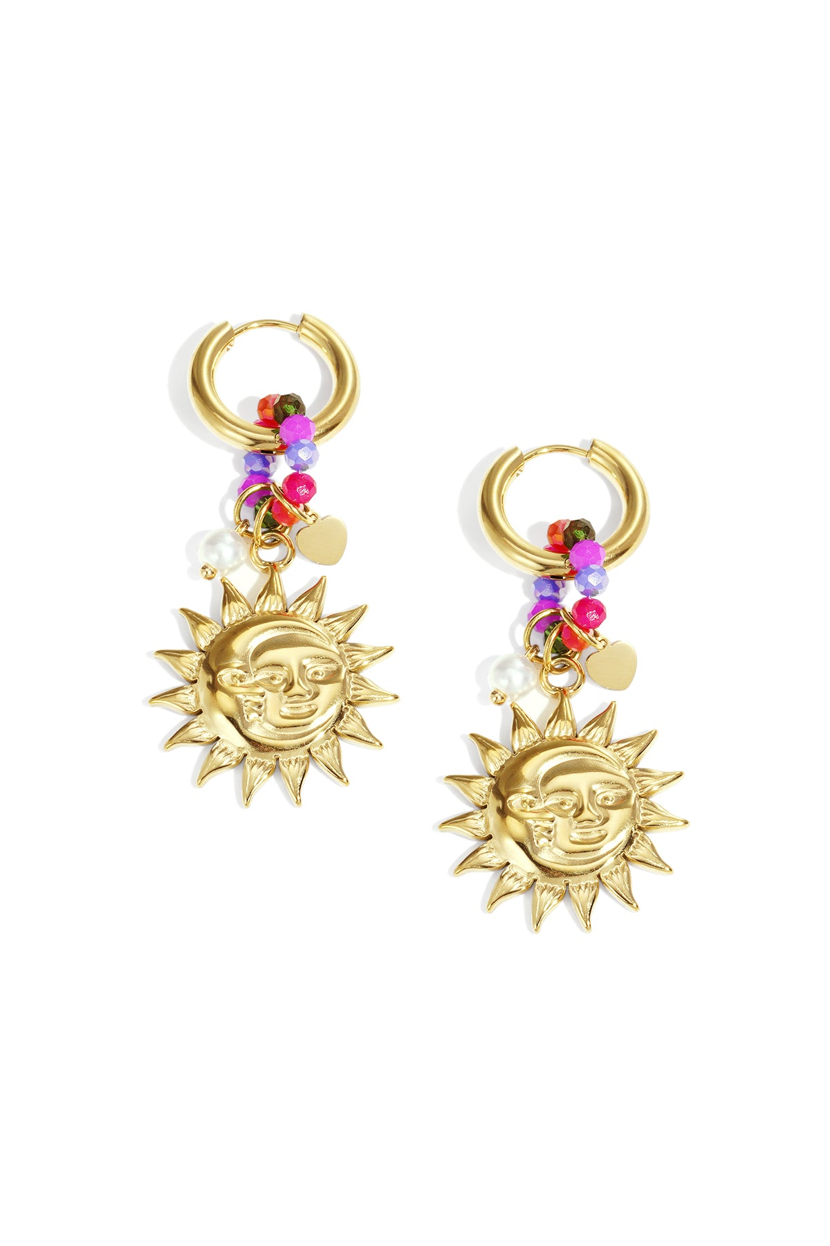 Gouden drop oorbellen met zon charmes en kleurrijke kristal accenten
