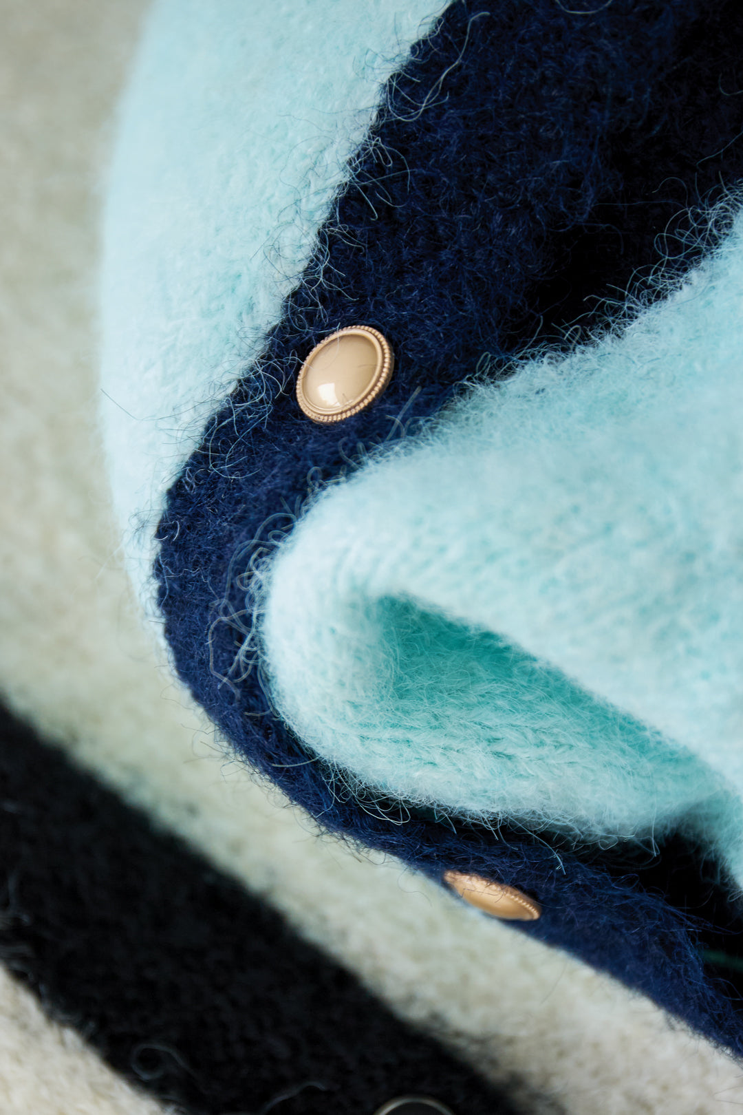 The Color Clash Cardigan SERAMODE