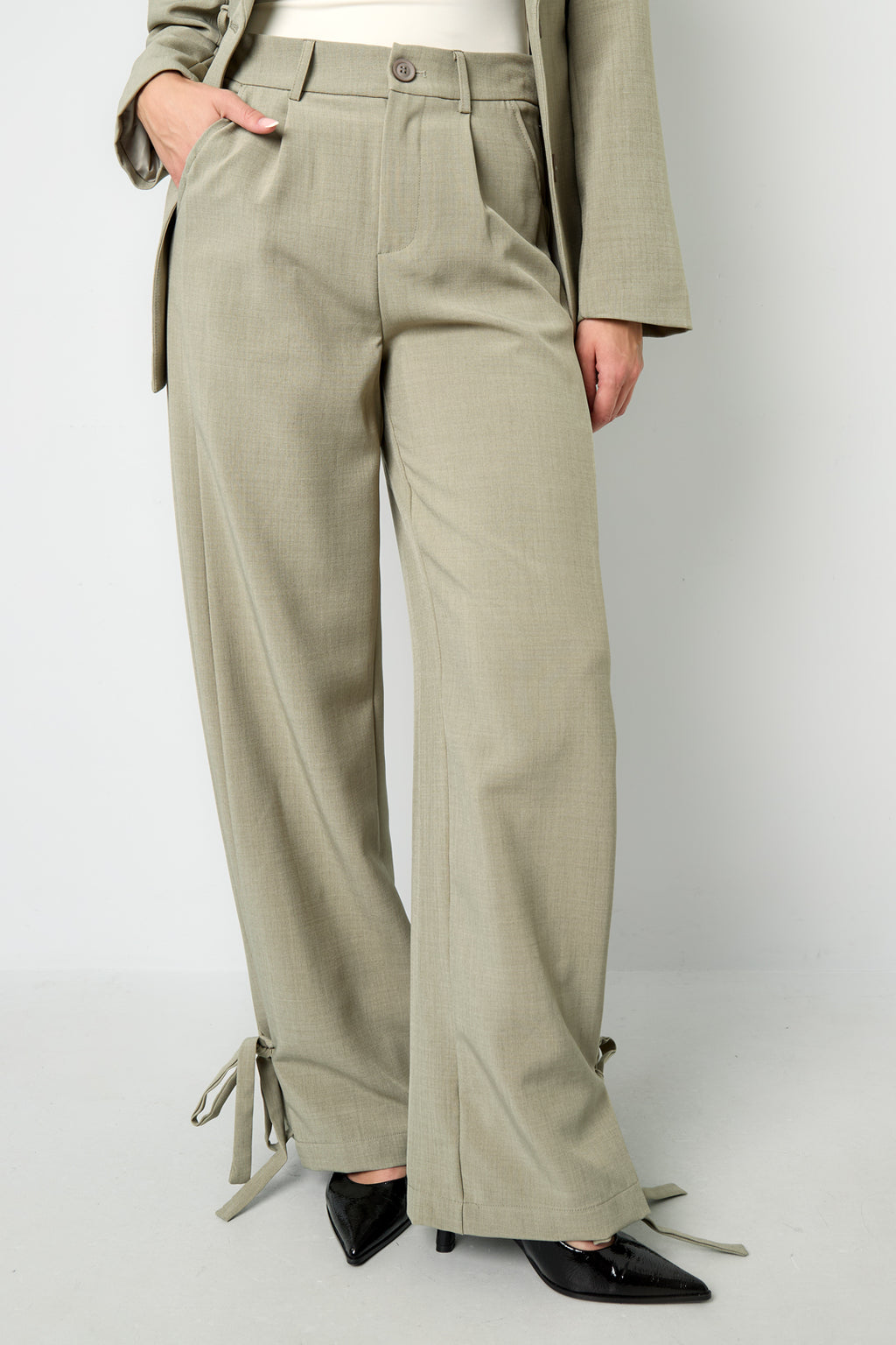 The Tie-Up Straight Pants SERAMODE