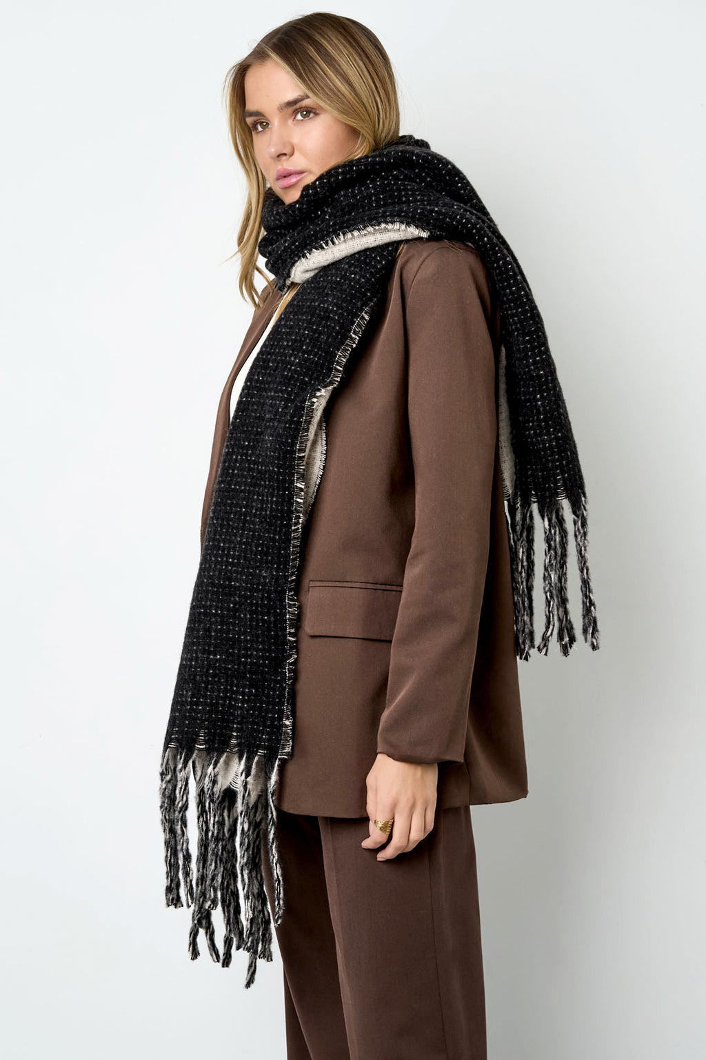 Plain scarf