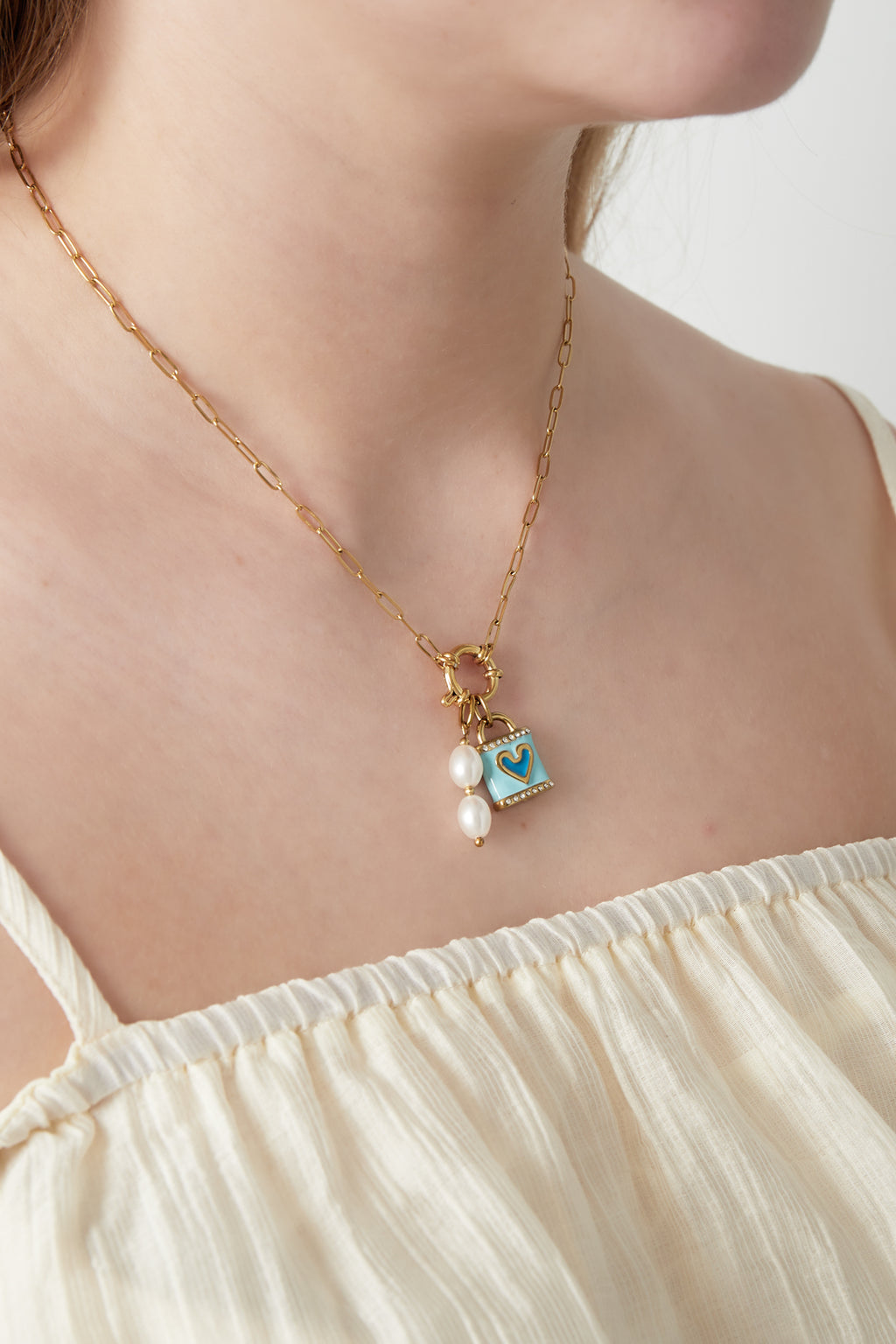 Blue heart DIY necklace