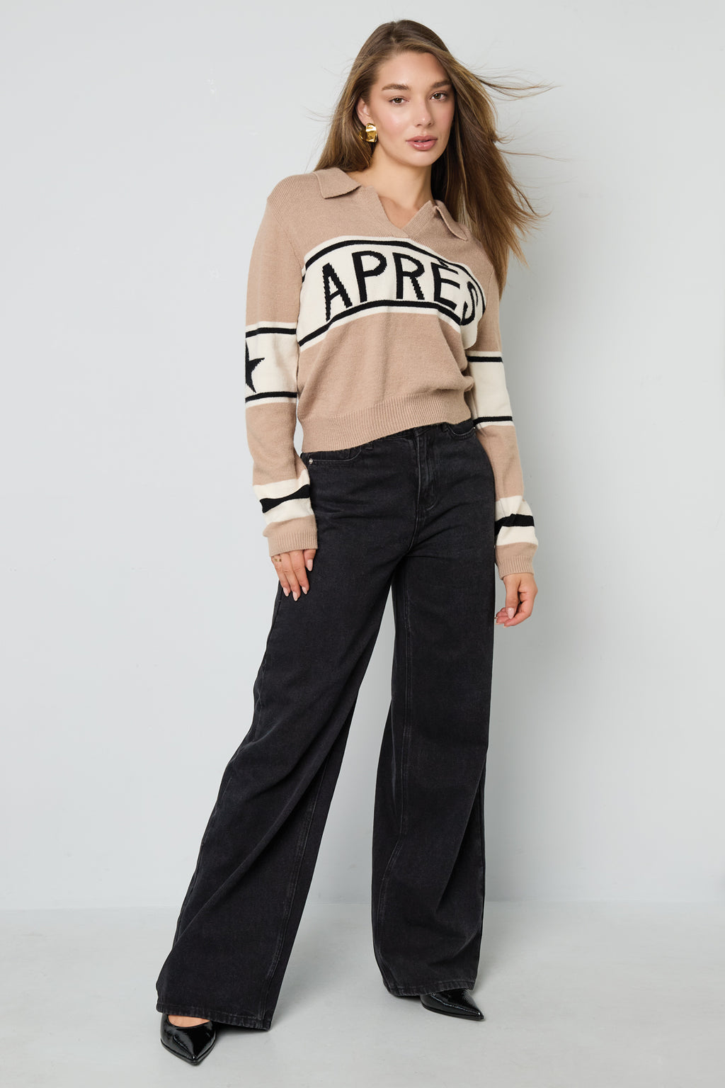 The Letters Knit Sweater SERAMODE