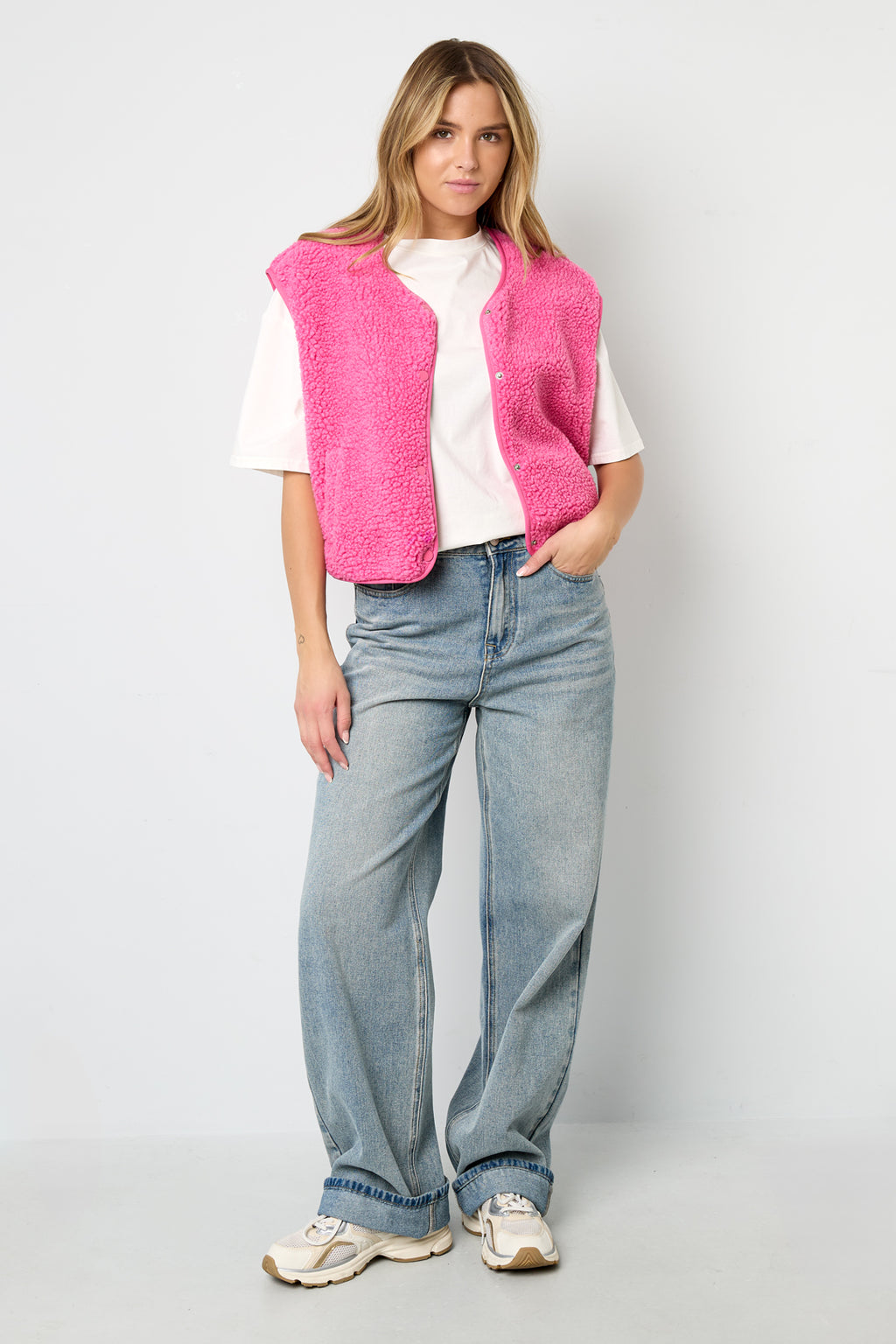 Sleeveless Vest