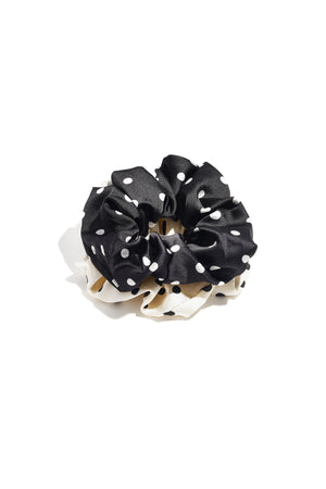 Set van twee scrunchies met zwarte en witte stippen van polyester