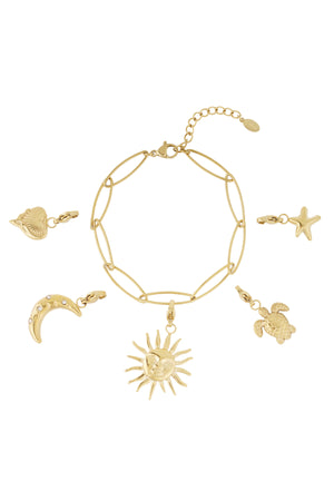 Gouden charm armband met zon maan zeester en schildpad hangers