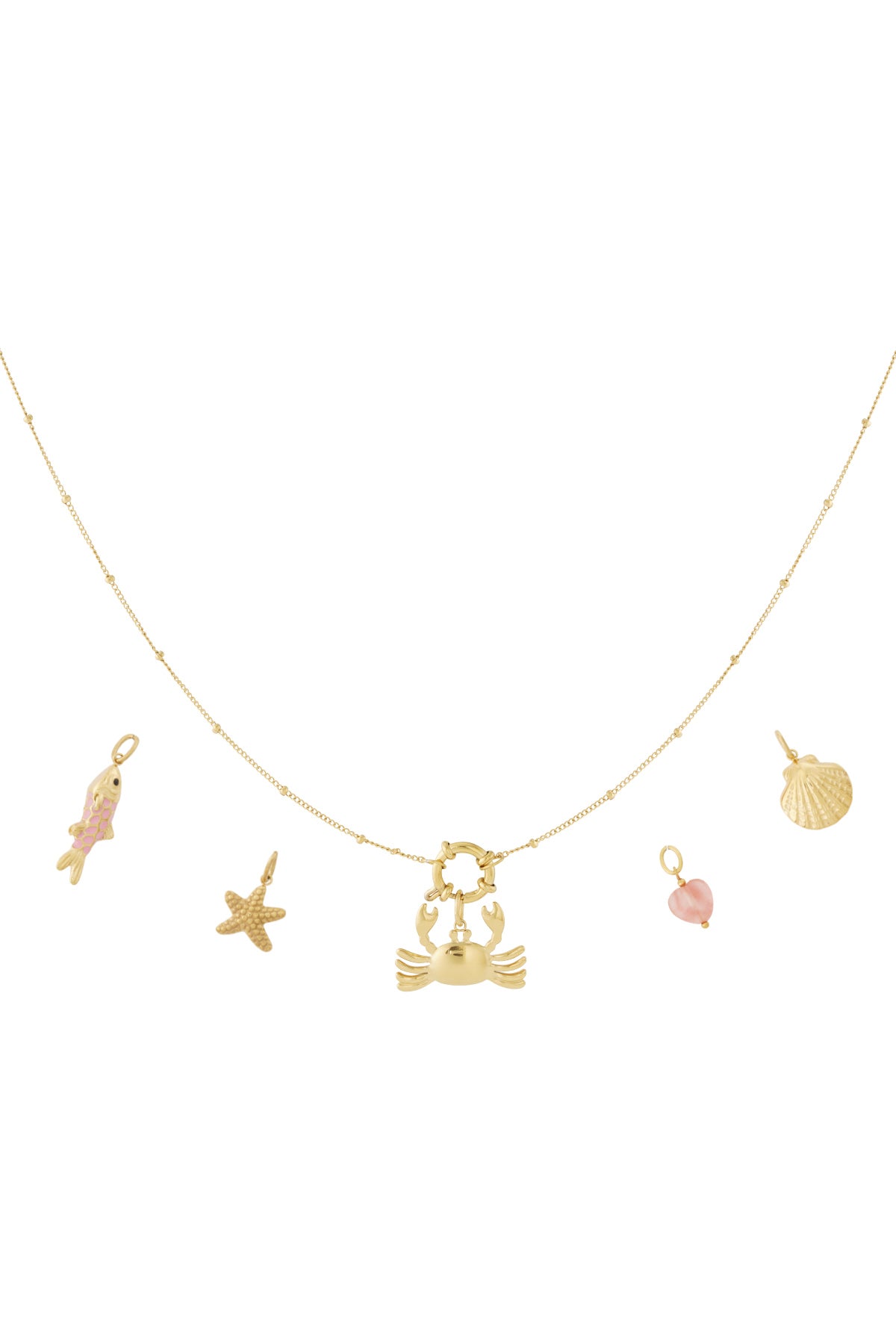 Gouden DIY ketting met maritieme charms waaronder krab, zeester en anker