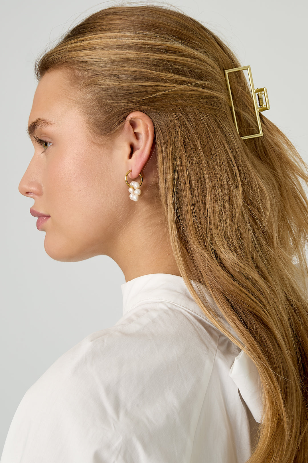 Rectangular shaped metal hair clip in gold color Vintage gold